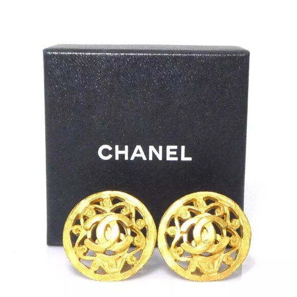 Auth CHANEL Vintage CC Logo Clip on Earrings Gold Metal - e59966a - Picture 8 of 8